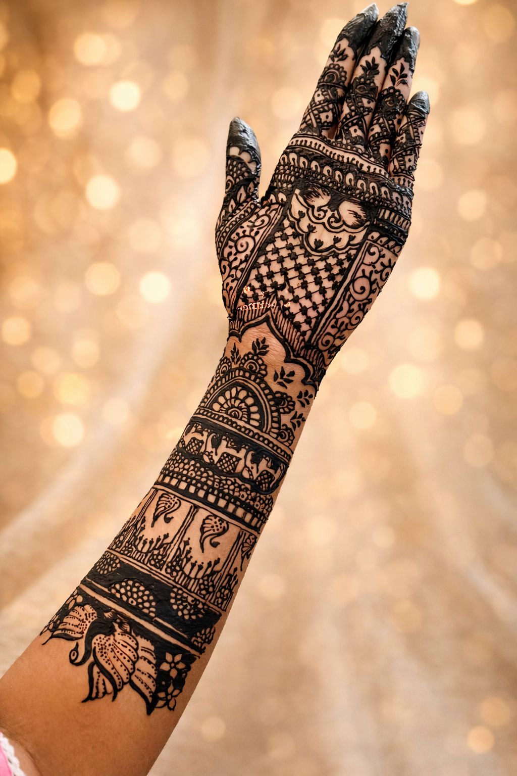 Stunning bridal henna